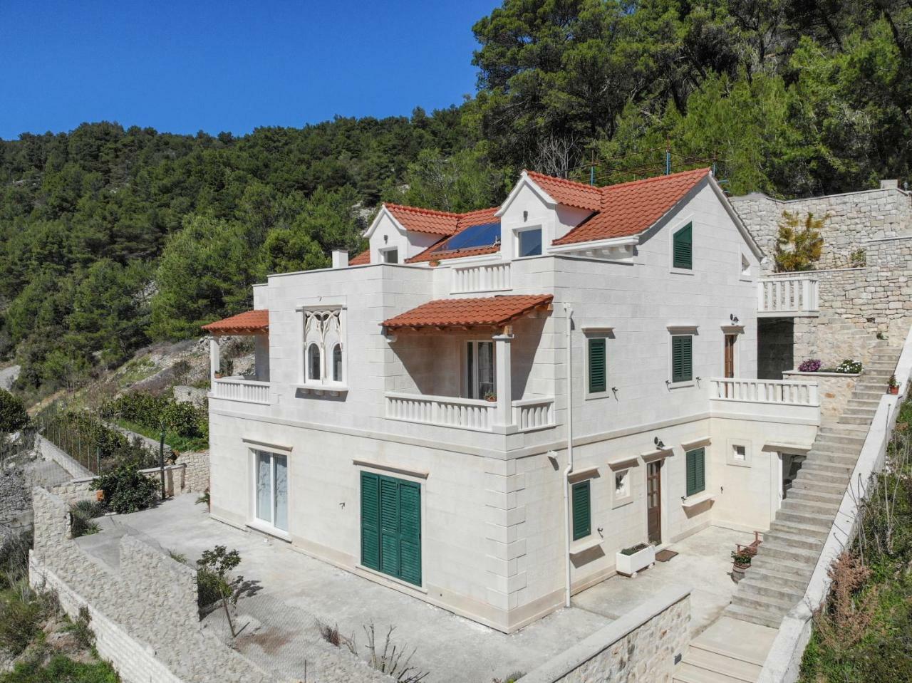 Villa Mar 1 - Luxury Apartments Pucisca Exterior photo