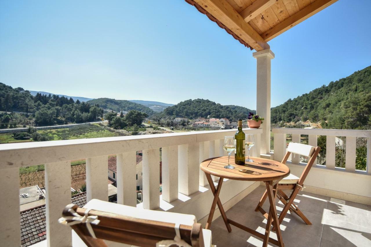 Villa Mar 1 - Luxury Apartments Pucisca Exterior photo